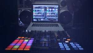 Native_Instruments_Traktor_Kontrol_Z1_8