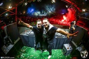 Tiësto y Hardwell: Maestro y discípulo encendieron el escenario en Tomorrowland 2014 image-10491
