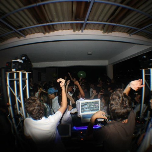 artworks-000038954122-t2rgso-t500x500