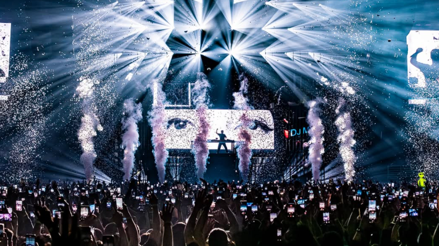 Martin Garrix desató la locura en Chile junto a una histórica aparición de Ed Sheeran en el Movistar Arena