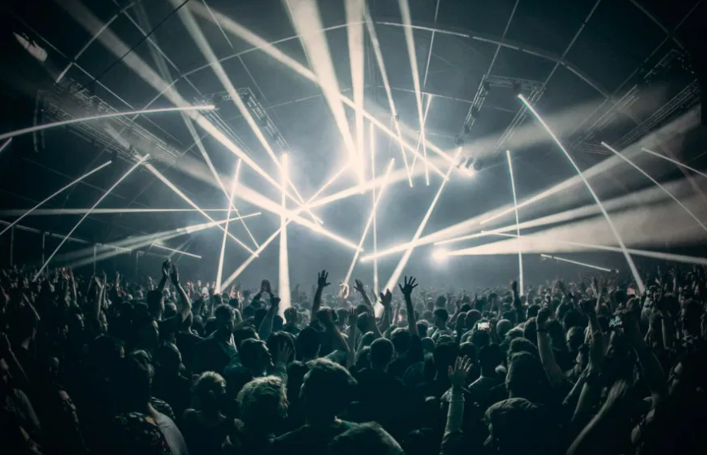 Imperio Techno: Resistencia Underground y Evolución Sonora desde Chile