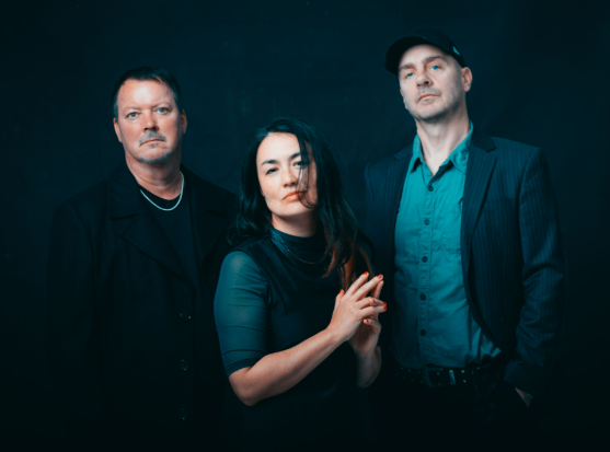 bôa y CLUBZ reinventan «Walk With Me» con un remix synth-pop que promete convertirse en uno de los himnos del verano